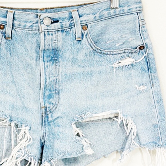 LEVI’S 501 Denim Cutoff Shorts Distressed/Destroyed Button Fly Relaxed Size 29 - Picture 3 of 7